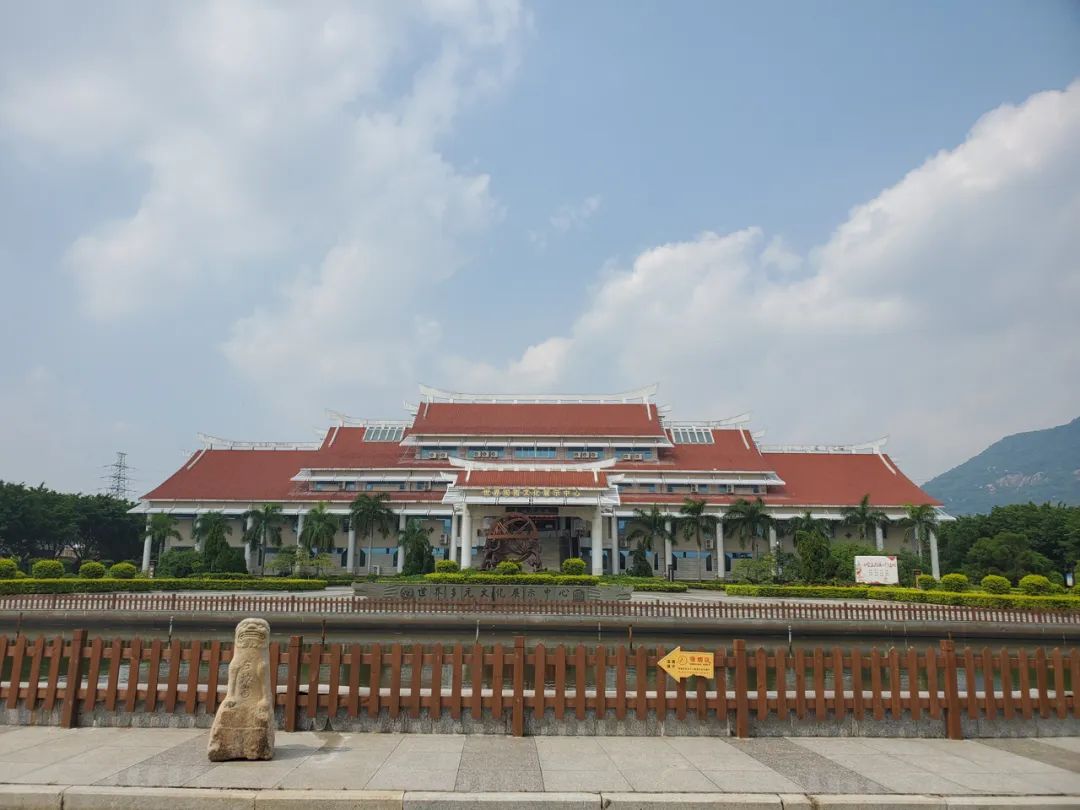 DƬ